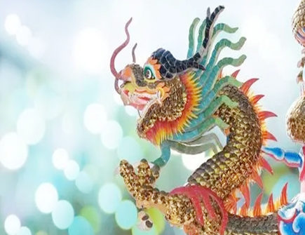 属龙女人花心吗