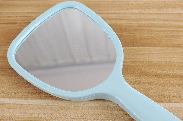 什么人身上最好不要带镜子