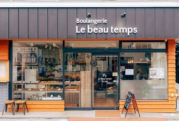 店铺门口有树的影响