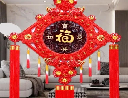 客厅挂红色的挂件好不好