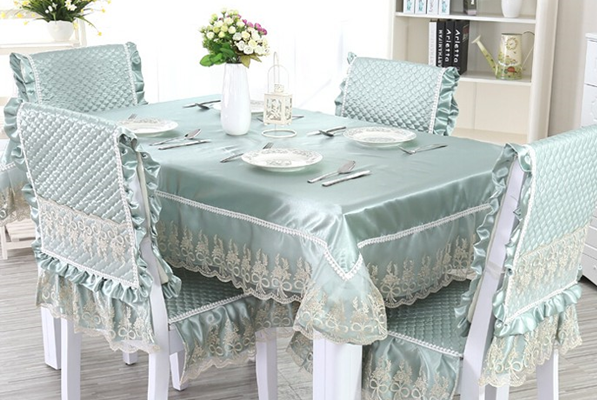 餐桌上铺什么颜色的桌布影响家庭和睦