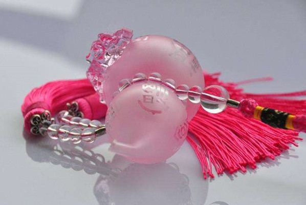 女生车里摆放什么招桃花