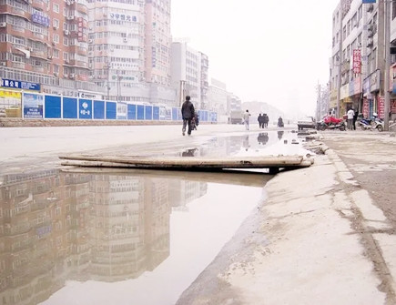 店铺门口有排水沟好吗