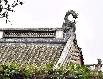 屋脊两头放什么好 屋脊两头放什么好