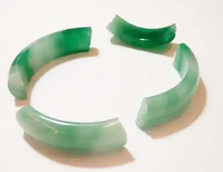 玉镯子坏了的征兆有哪些