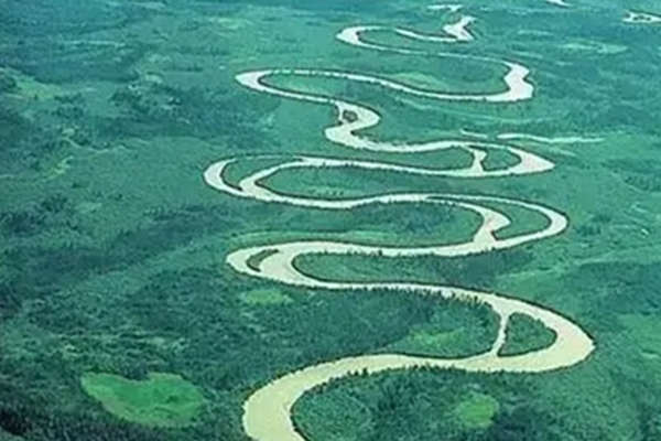 包双龙老师，农村家门口修建池塘，如何人工修建所谓的九曲？