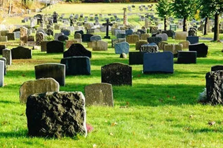 怎样看坟墓风水宝地