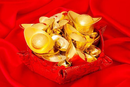 女命有钱带横财的八字特点