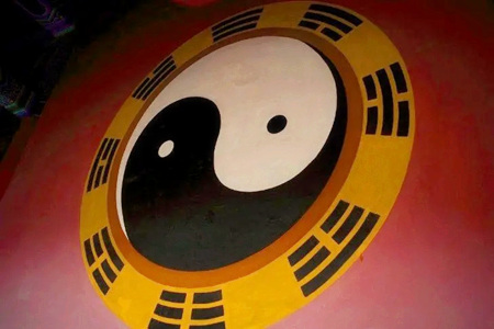 八字纯阳女怎么化解