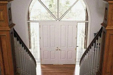 大门正对楼梯风水化解