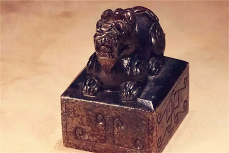 国印贵人配什么会当官？