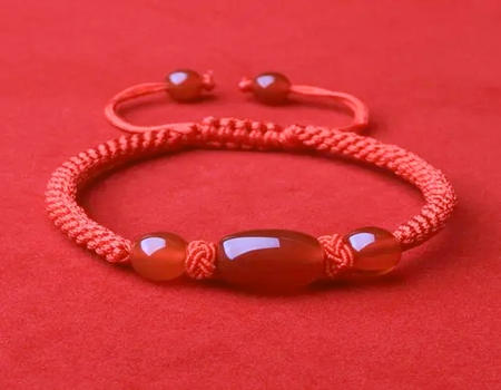 2023属鼠可以戴红绳吗?