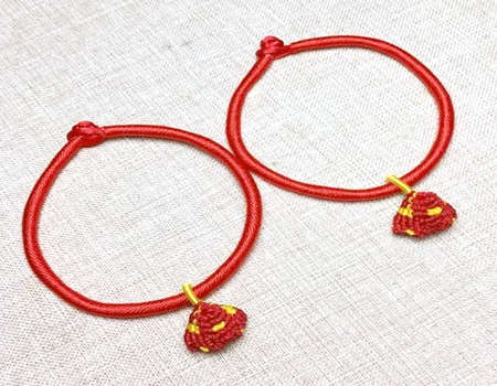 2023年属牛可以戴红绳吗?