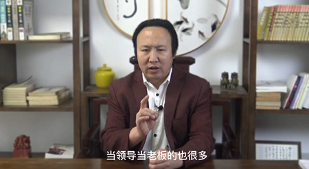 八字没有官杀是不是不能当官，当老板呢？