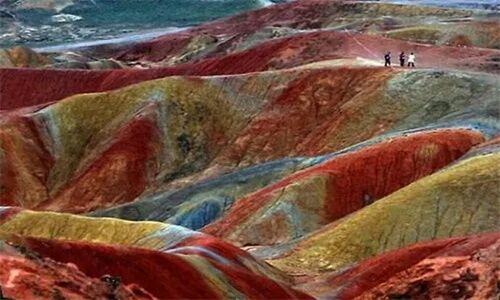 墓地看到五色土有什么好处