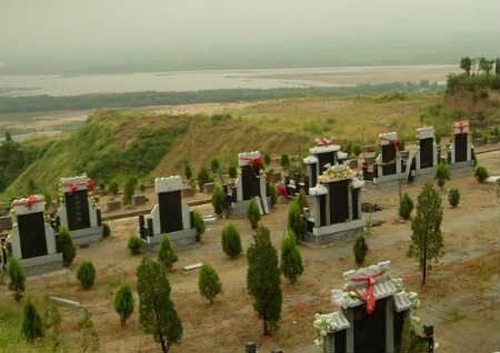 什么样的坟地风水最好