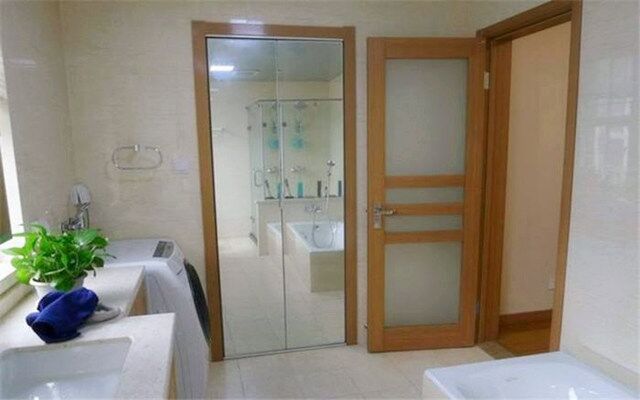 装修厕所时如何根据风水来选厕所门