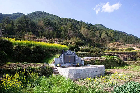 祖坟风水宝地特征