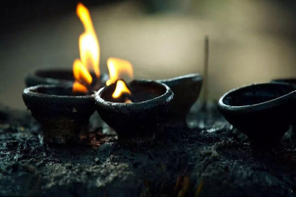 ​能通神通灵的八字特征