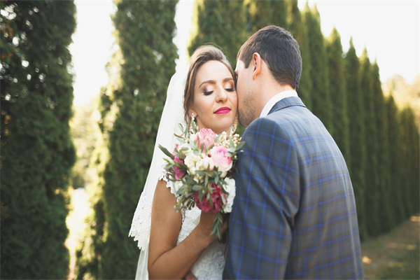 怎么用生辰八字看婚姻