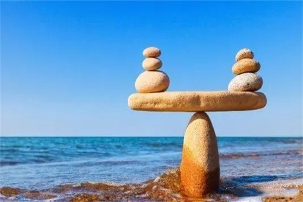 八字平衡是什么意思