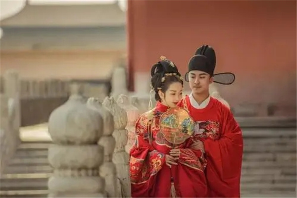 男命婚姻不顺的八字