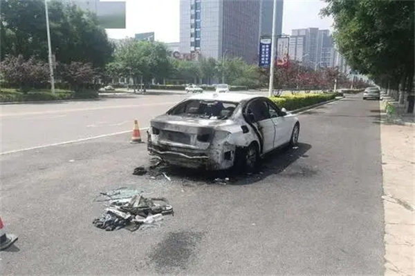 易发生车祸的八字特征