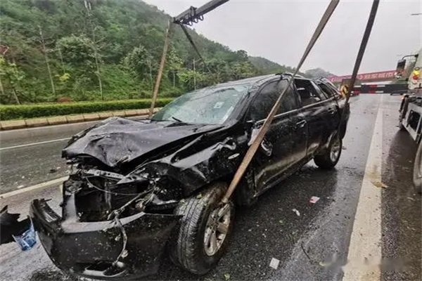 易发生车祸的八字特征