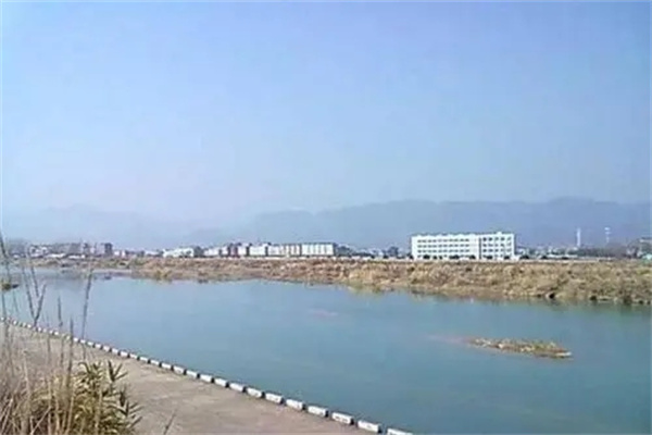 房后有河风水好吗