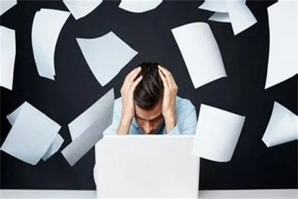 最不合群八字特征