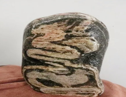 泰山石放哪里能镇宅发财