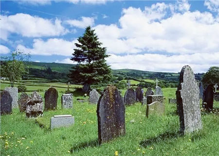 坟头放什么后代会倒霉